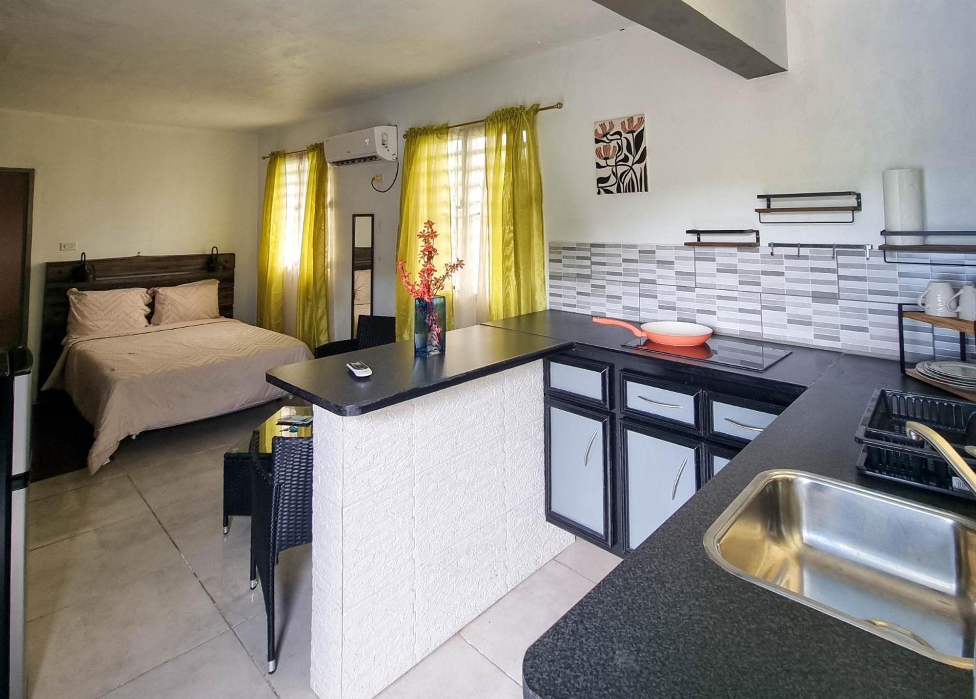 Cattleya Flor Hotel Oranjestad  外观 照片