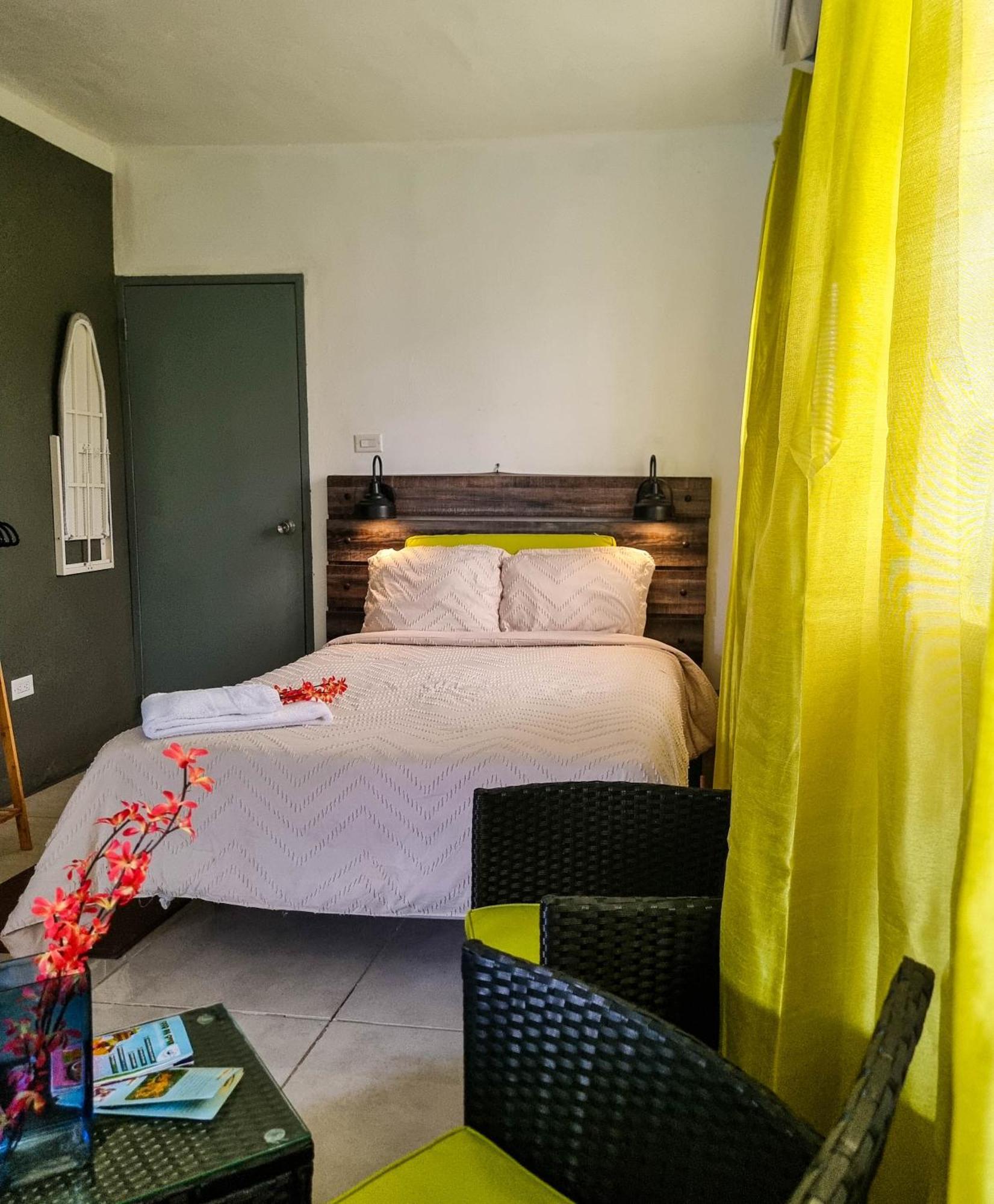 Cattleya Flor Hotel Oranjestad  外观 照片